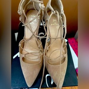 Banana Republic Dakota Lace Up Pump